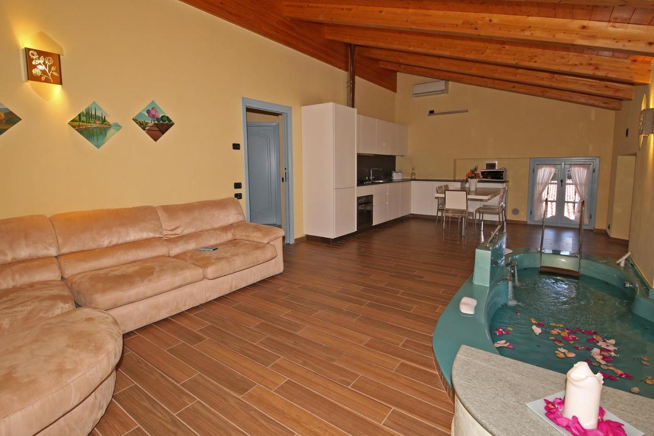 Aparthotel Palazzo Del Vicere Lezzeno Zewnętrze zdjęcie