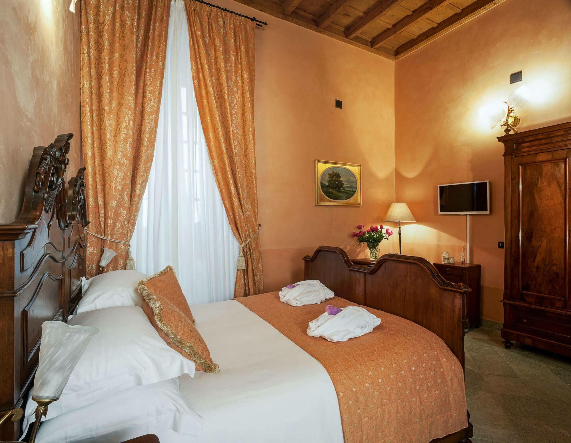 Aparthotel Palazzo Del Vicere Lezzeno Zewnętrze zdjęcie
